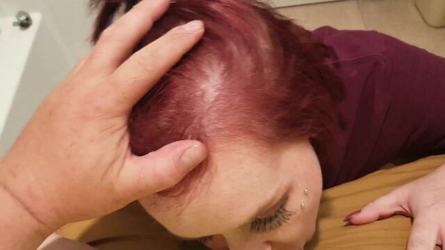 Amanda W. из Кентукки делает минет