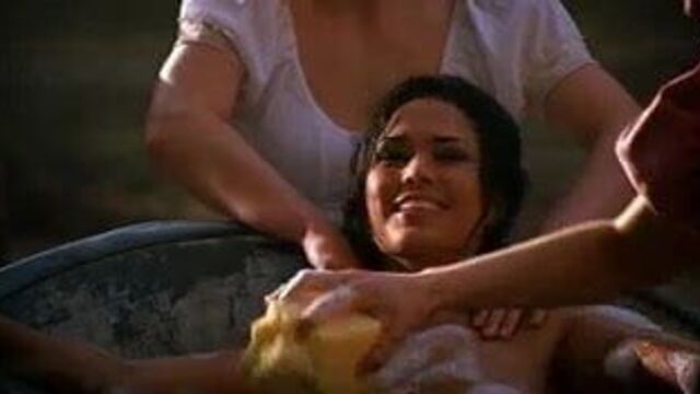 Cristin Michele и Kodi на кухне