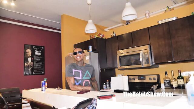 Юная тинка-новенькая, белая девушка с большой шикарной задницей Serenity Taylor трахает ее первый большой член Ralph