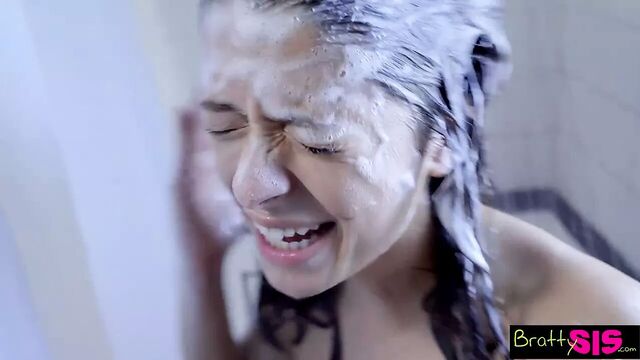 Bratty Sis - извращенная сводная сестренка обожает секс-игры моего дурака