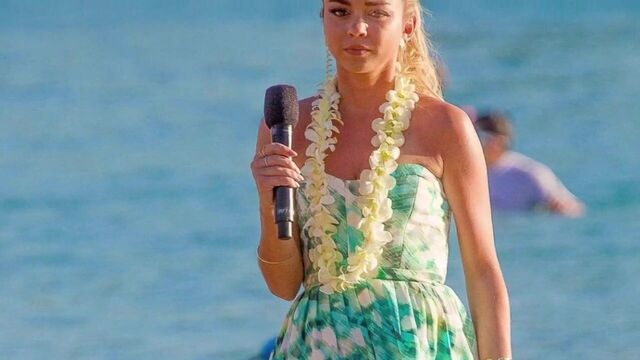 Sarah Hyland челенж по дрочке.