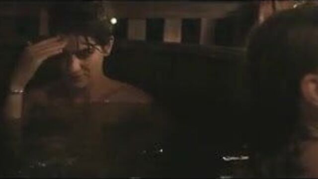 Gaby Hoffmann Cherry Jones в прозрачной - 2