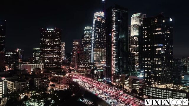 VIXEN - риску Lulu везет на фондовом рынке и в постели