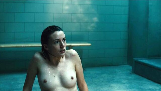 Гаитянка Jansen с голой сценой из 'Jett' на scandalplanet.com