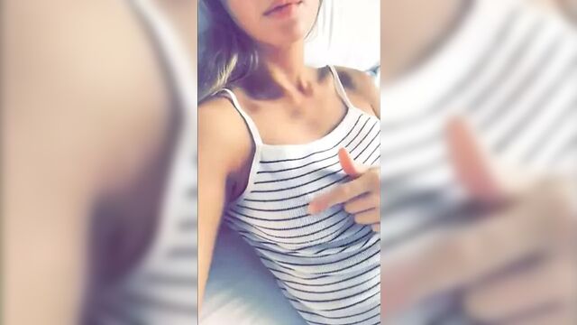 Грудастые девушки показывают свои сиськи - подборка с большими сиськами, часть 2