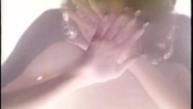 Обнаженные в подвешенном состоянии (1983)