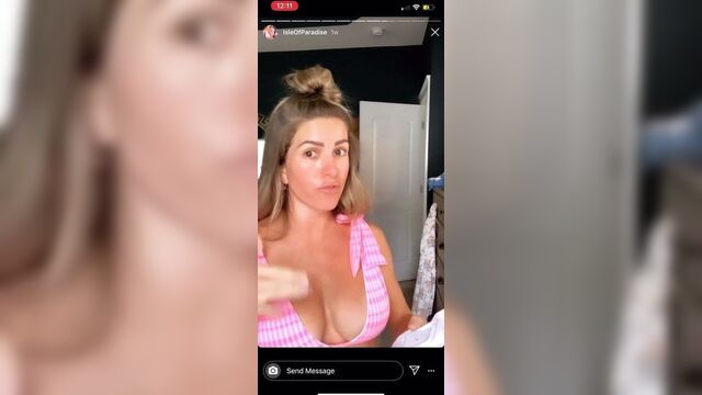 Инстаграм милфы-блоггера