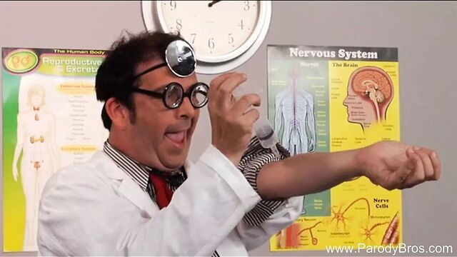 Доктор использует пациента