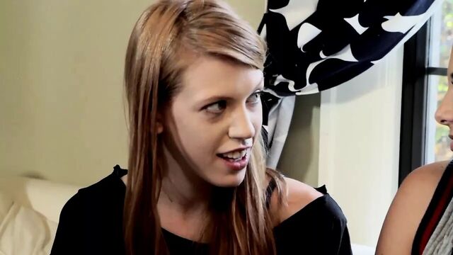 Красивые лесбийские секреты