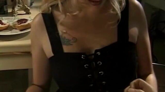 Милфа - эксперт по дрочке