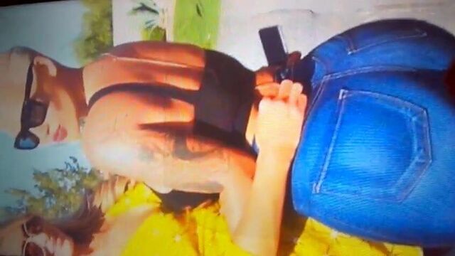 Сперма на жопе Amber Rose