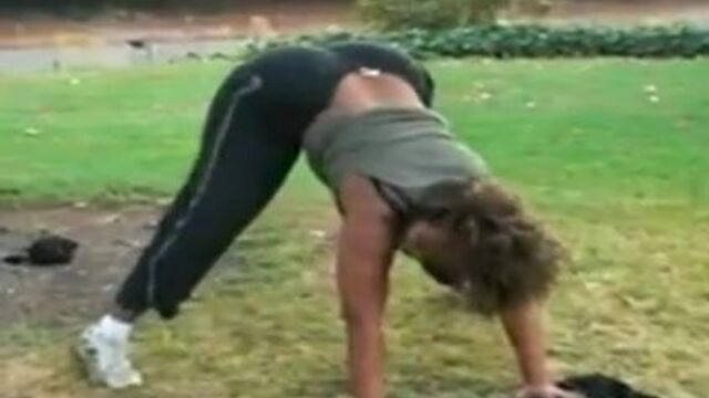 Посмотри, как это делает минет и минет