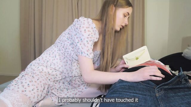 Множественный Камшот в Глубокое Горло Дочери от Папочки - Сперма во рту