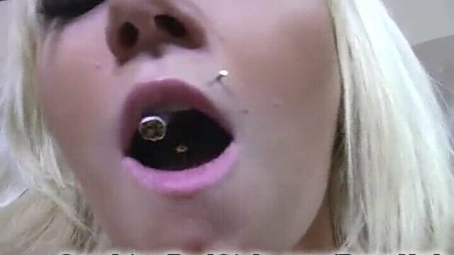 Курящая шалава