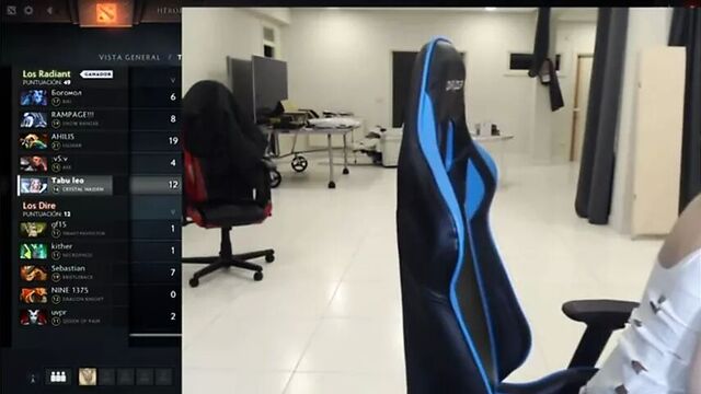 Подергивание, случайный пощечина