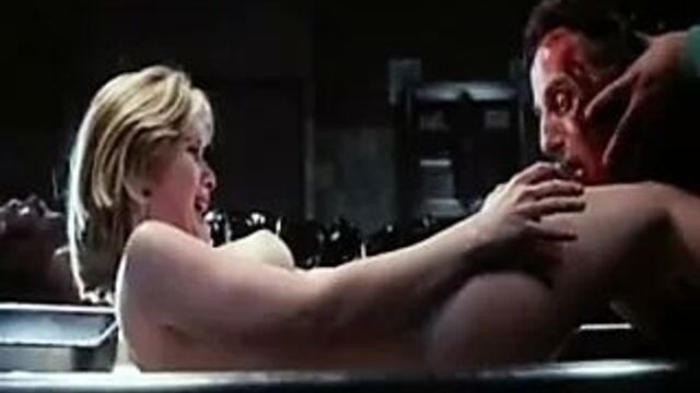 Barbara Crampton в реаниматоре