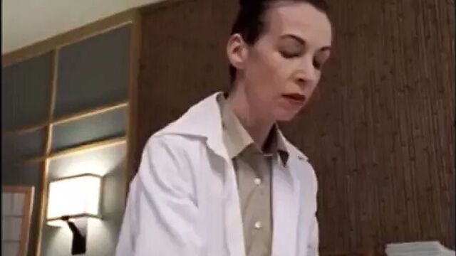 Сатка бикини, вощение киски