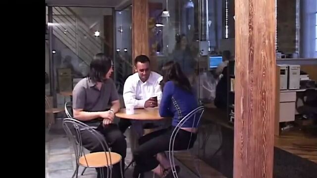 В обычную пятницу она уходит без дна