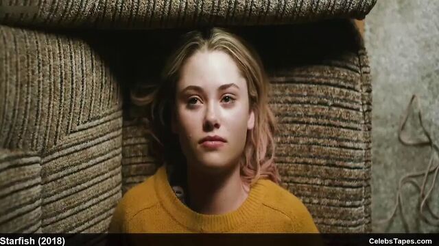 Знаменитости, актриса Вирджиния Гарднер, сцены обнаженной и мастурбирующей