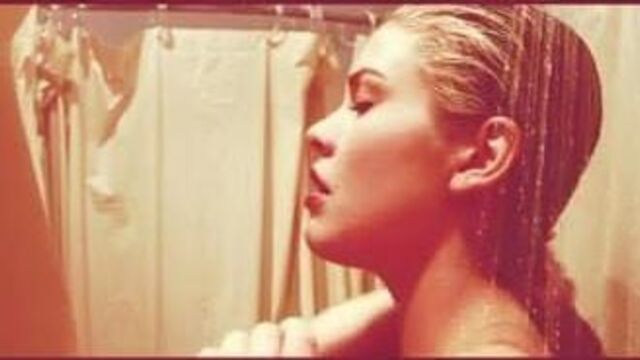 Vanessa Broze, Michelle Argyris