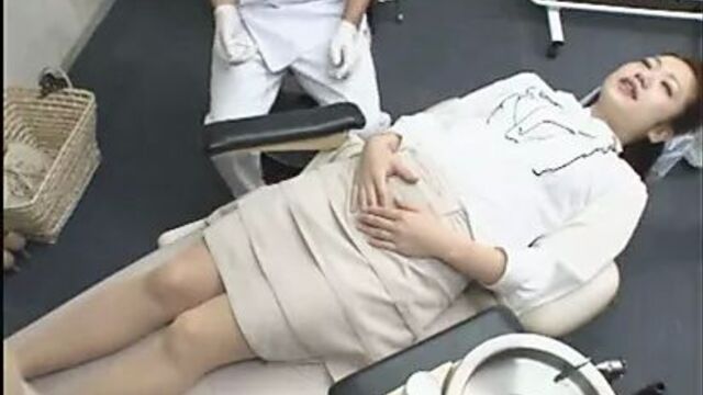 Сперма глотает в офисе дантиста