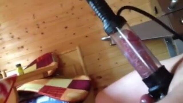 Пенис пумпует !!!