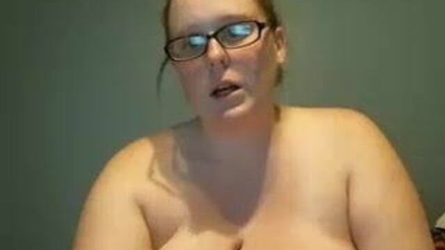 Countrybabee9109 - девушка-толстушка сосет хуй перед вебкамерой