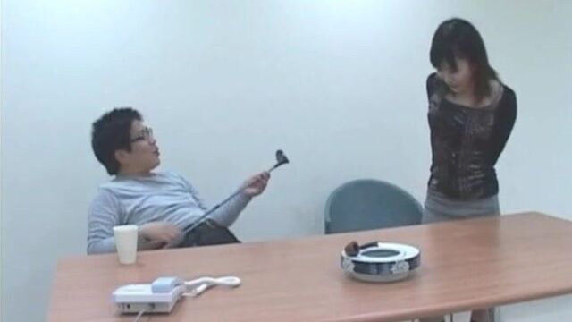 Sayuri marui потрогали мулду под трусиками