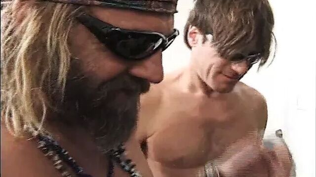 Гэнгбэнг с бабушками