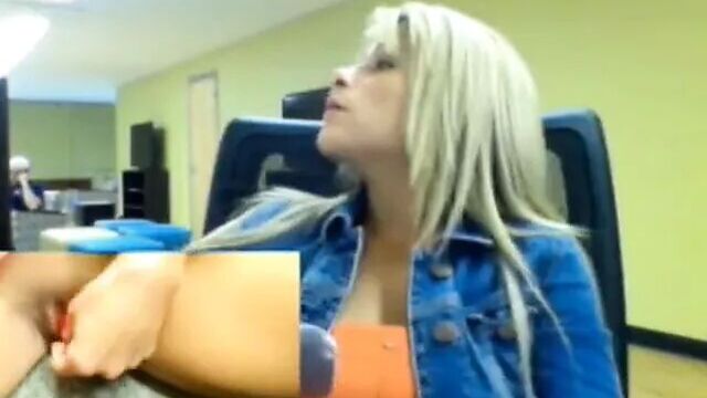 Учитель светит в публичной школе