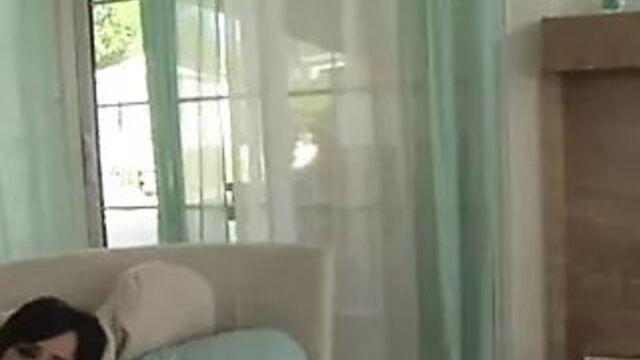 Лучшую милфу и белую девушку с большой шикарной задницей Tatum Reed анализируют