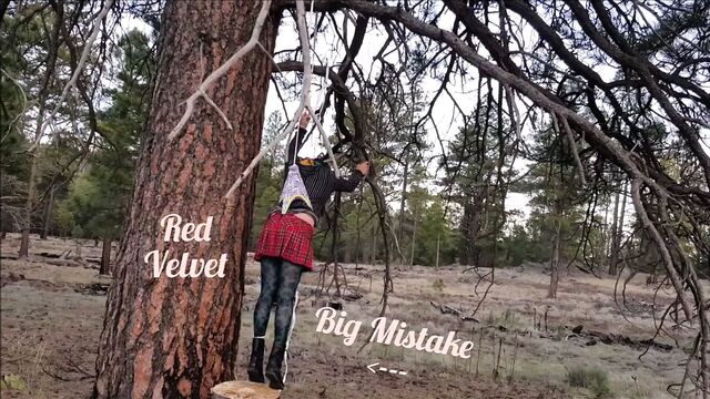 Красный бархат с висячими ягодицами