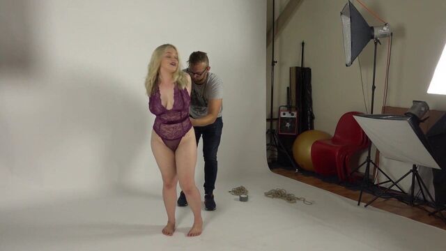 Jade Samantha - фотосессия заканчивается в бондаже, HD