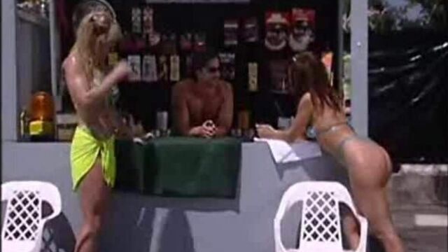 Двойное командное сосание члена