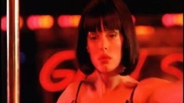 Rose McGowan дорога к богатству (стриптизерша)