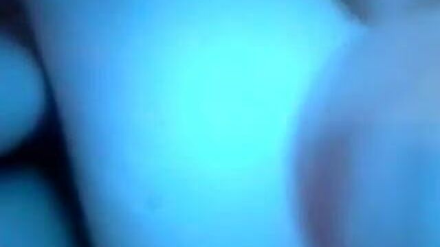 Сладкая блондинка X шлепает ее задницу X