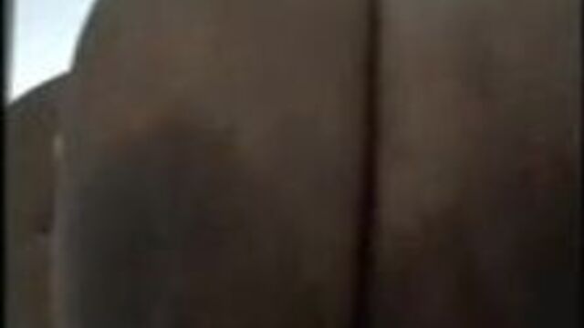 Массивные сиськи размером 36 с крупным планом