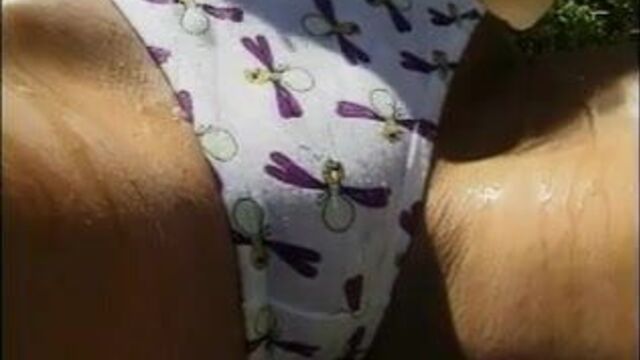 Толстую киску блондинки трахнули в задницу