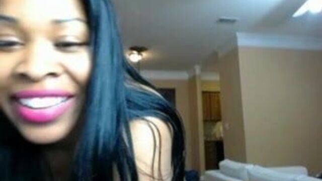 Черный шик с толстой задницей и розовой киской