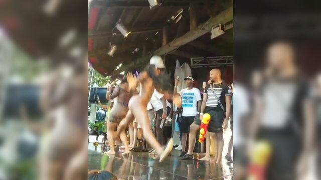 WorldStarhiphop - 2phwxlqvtje8