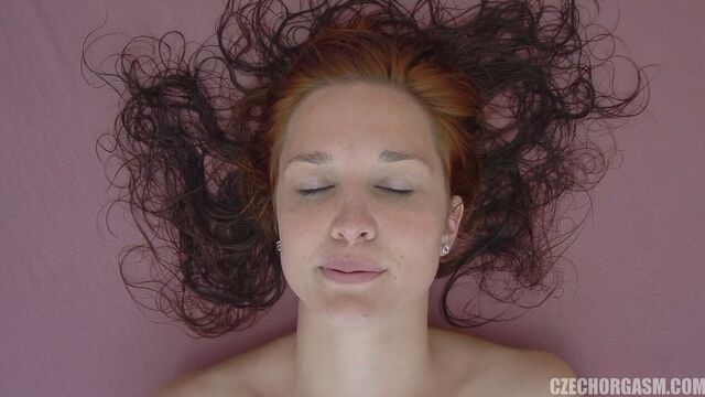 Растирание набухшего клитора