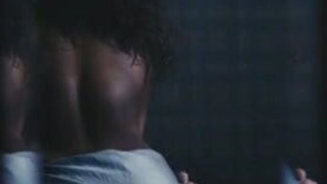 Lyndie Greenwood - переход в погоню (2016)