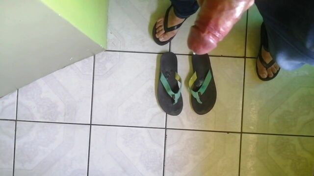 Радужные сандалии