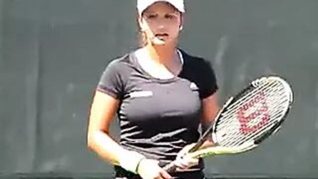 Sania Mirza подпрыгивает, сиськи