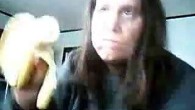 Соси банановый член