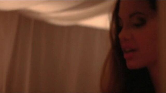 Angelina Jolie - Киборг 2 (1993)