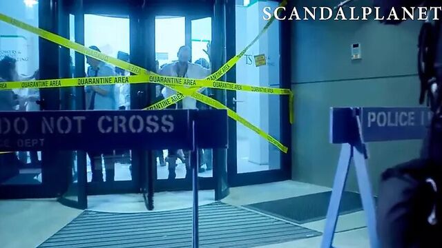 Samara ткает сцены обнажения и секса