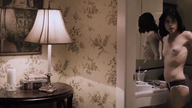 Selma Blair - в их шкуре (2012)