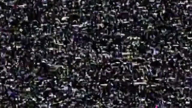 Gianna принимает два больших черных члена у бассейна