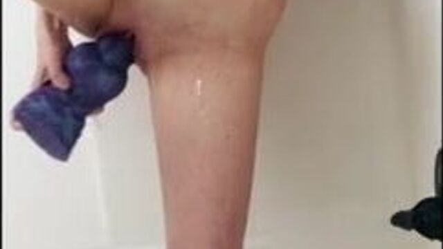 Плохая игрушка-дракон в использовании